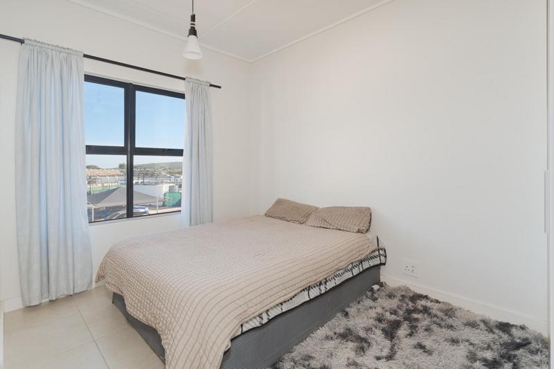 To Let 2 Bedroom Property for Rent in Somerset West Western Cape